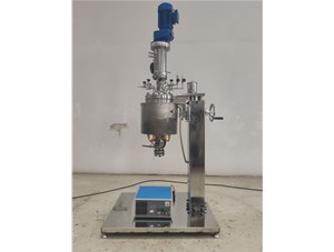 5L不銹鋼油浴電加熱手動(dòng)升降實(shí)驗(yàn)釜已完工發(fā)往德興