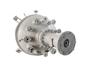 3000L高溫不銹鋼復(fù)合板加氫反應(yīng)釜已完工發(fā)往通遼